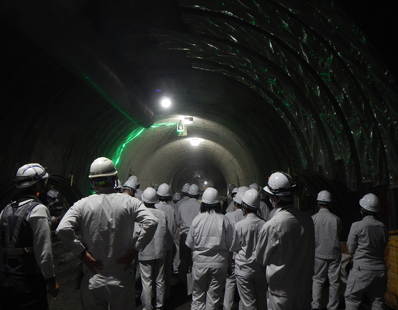 2025.9.8 高山工業高校　建築インテリア工学科現場見学会の開催